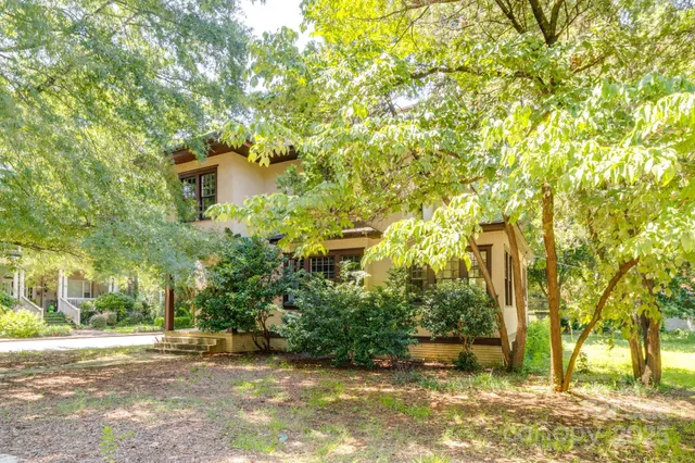 a front view of house with yard