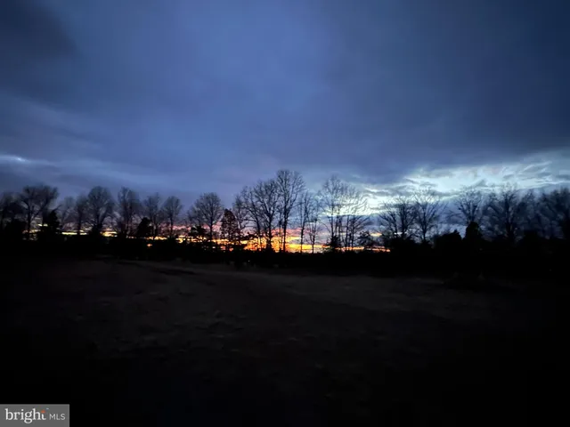 $850,000 | 35 Barbertown Point Breeze Road, Frenchtown, NJ 08825