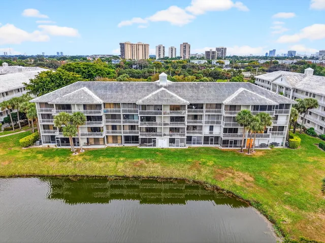 $210,000 | 2421 Village Boulevard, Unit 106, West Palm Beach, FL 33409