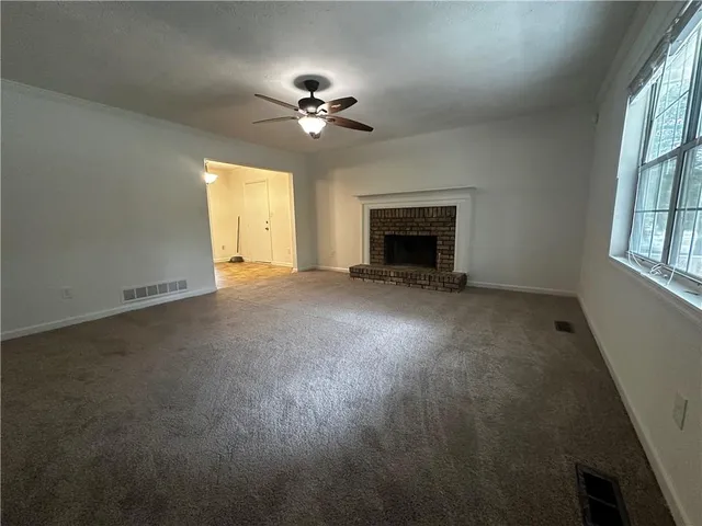 $1,900 | 2536 Country Lake Circle, Powder Springs, GA 30127