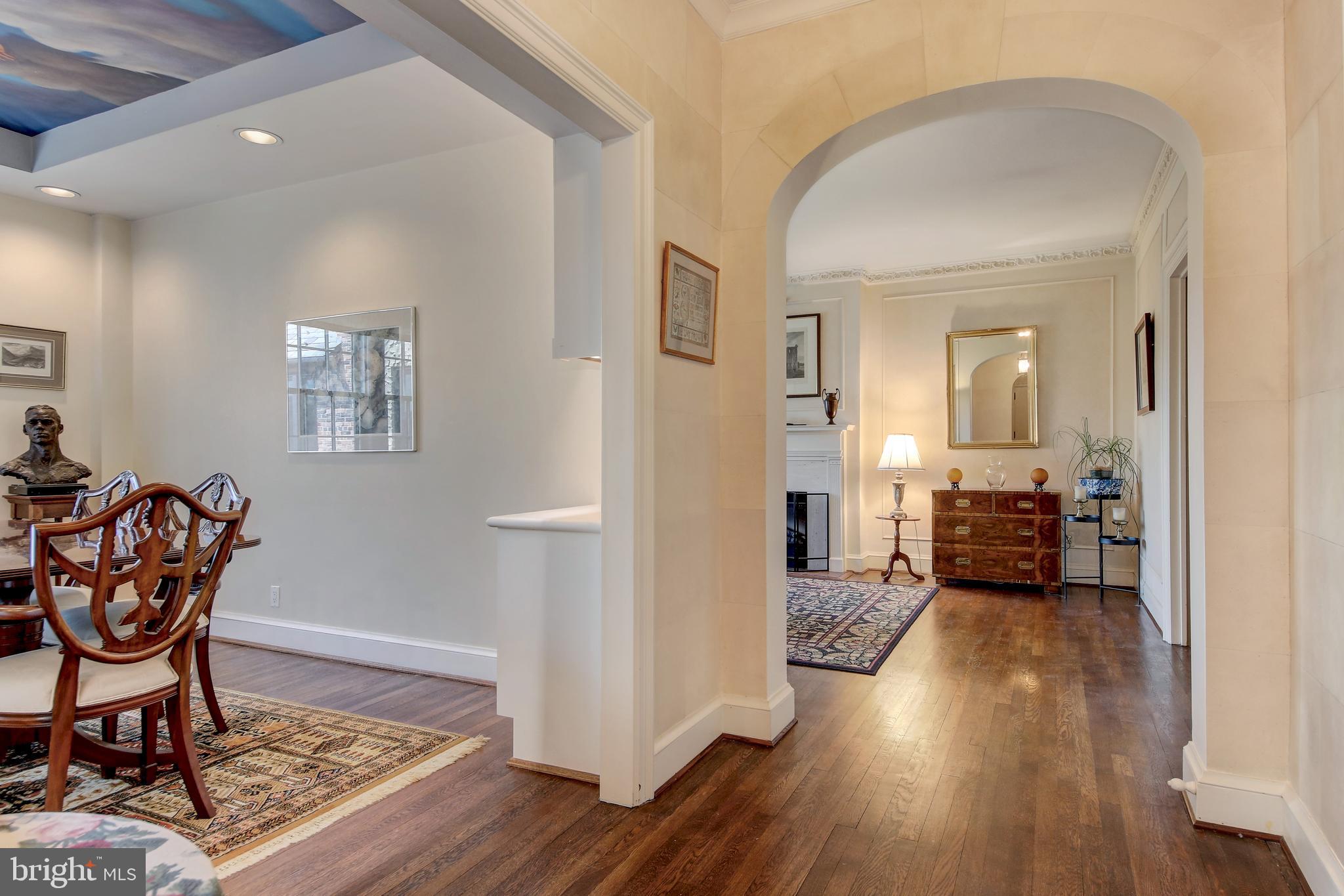 3000 Tilden Street Northwest, Unit 503I Washington, DC 20008 - Photo 2 of 60 Foyer with custom faux-stone finish