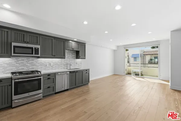 $3,900 | 627 Deep Valley Drive, Unit PH620, Palos Verdes Peninsula, CA 90274