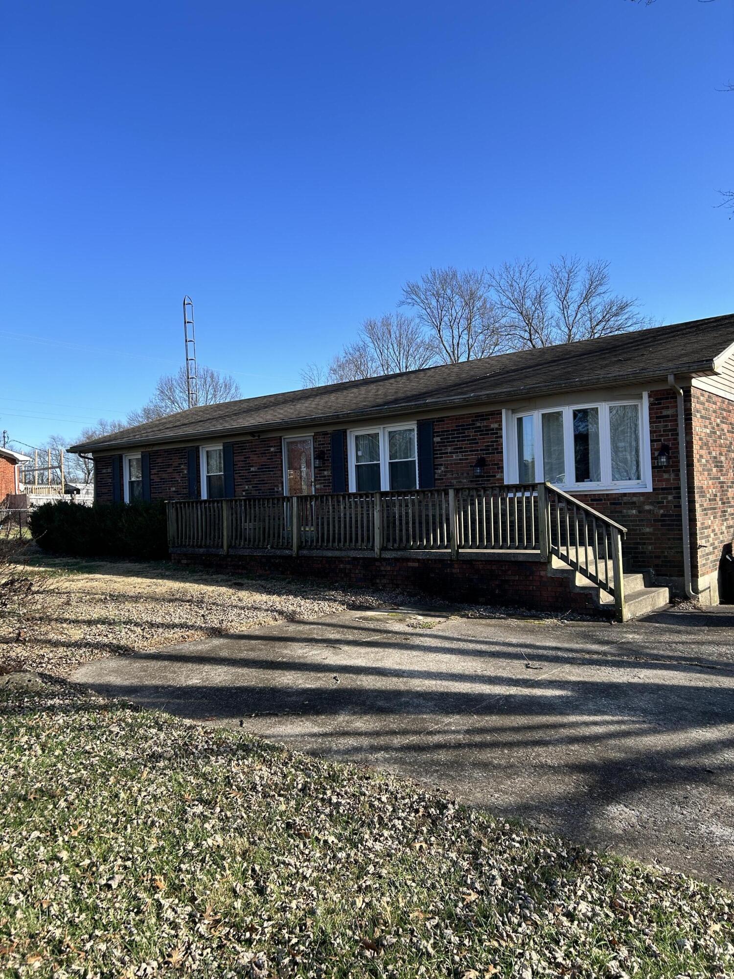 9630 Owenton Road Frankfort, KY 40601 - Photo 2 of 26 IMG_5910