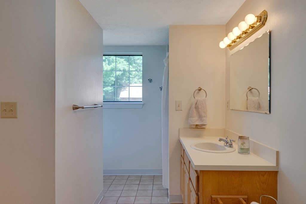 83 East Bluff Road, Unit 83 Ashland, MA 01721 - Photo 13 of 22 Gallery Image 13