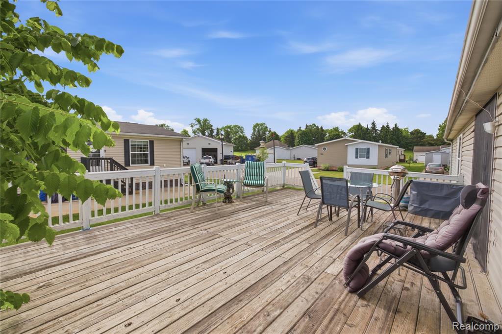 9857 Rembrandt Way Fenton, MI 48430 - Photo 32 of 44