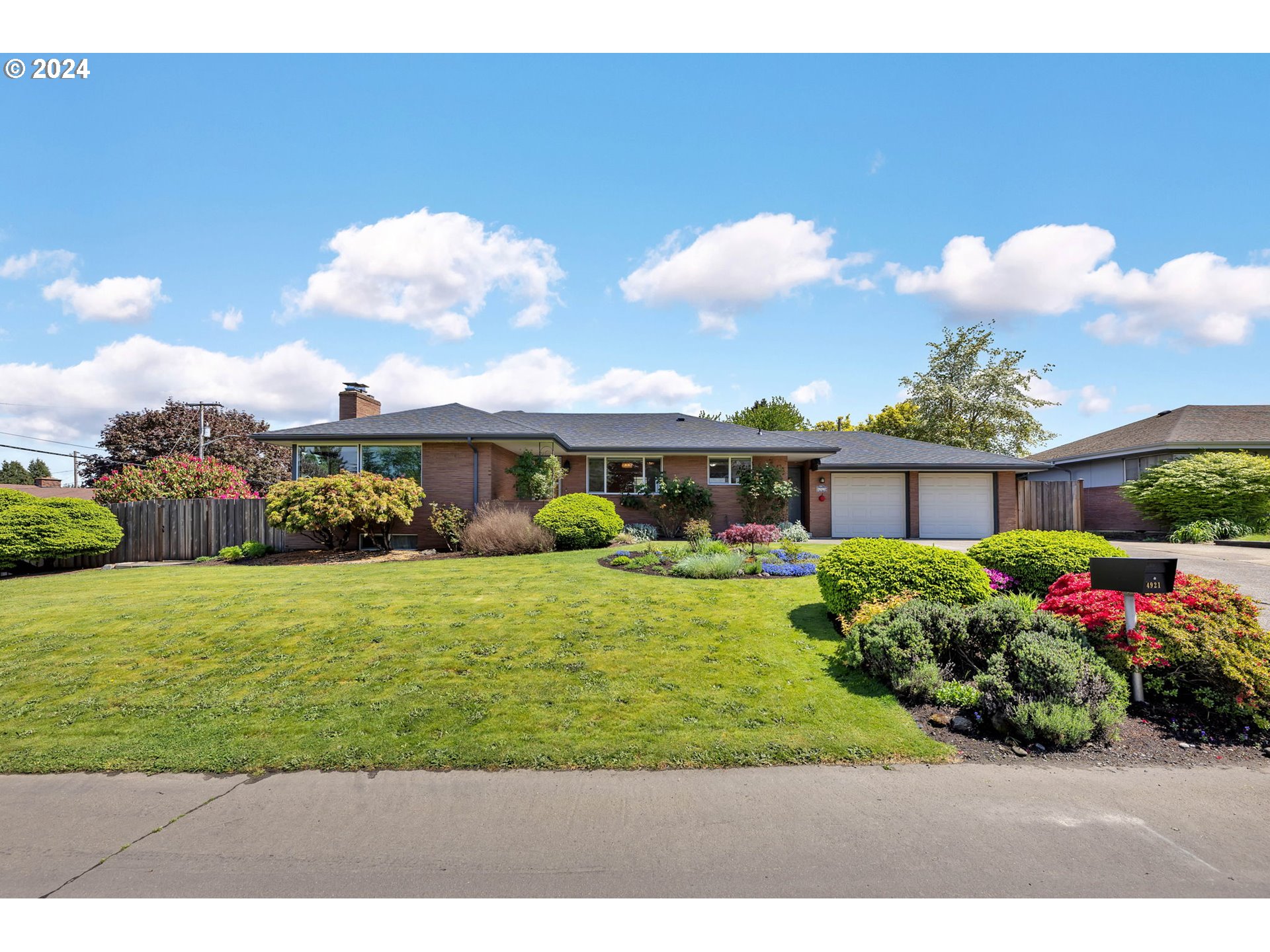 4921 Northwest Cherry St  