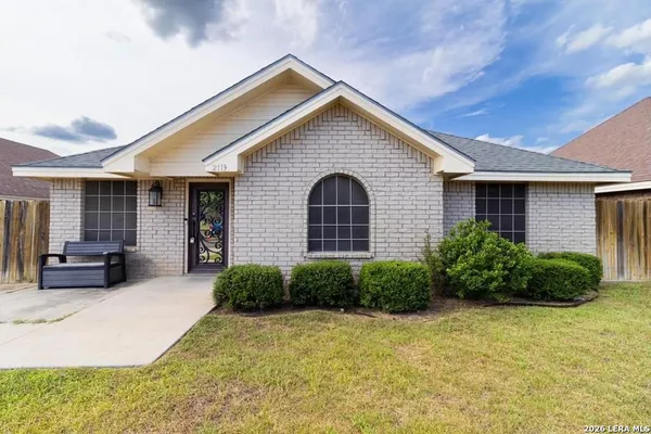 $2,000 | 2119 La Jolla Street, Eagle Pass, TX 78852
