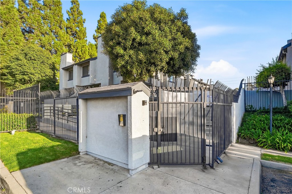 803 East Victoria Street, Unit 117 Carson, CA 90746 - Photo 34 of 40 Gallery Image 34