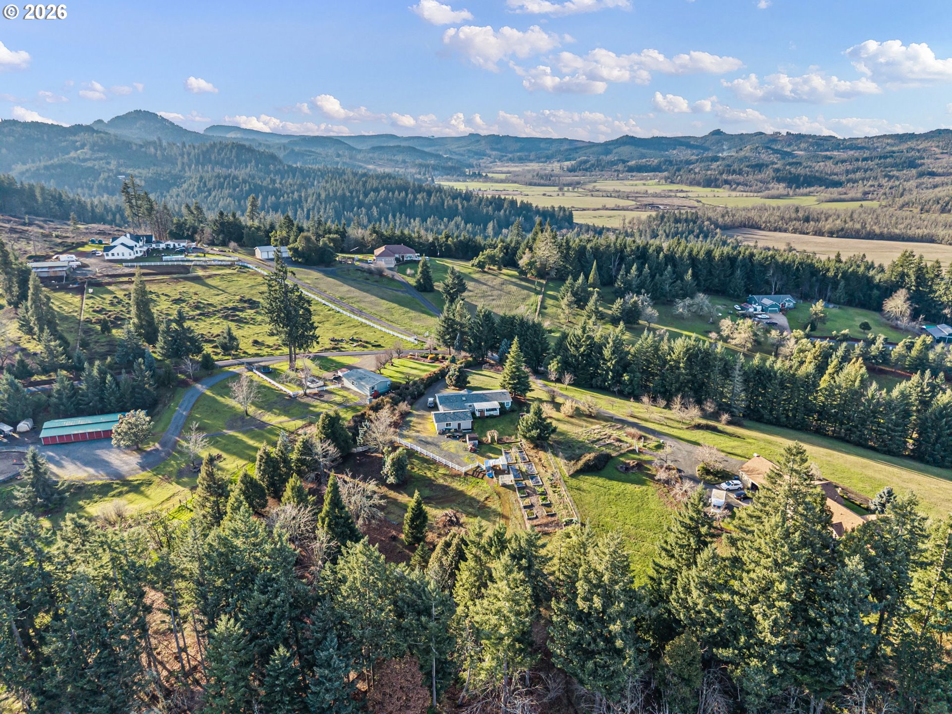 83149 Mickelson Road Creswell, OR 97426 - Photo 31 of 34 a view of a lake with a mountain in the background