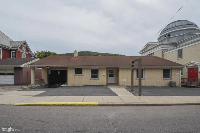 $1,200 | 233 South Mineral Street, Keyser, WV 26726