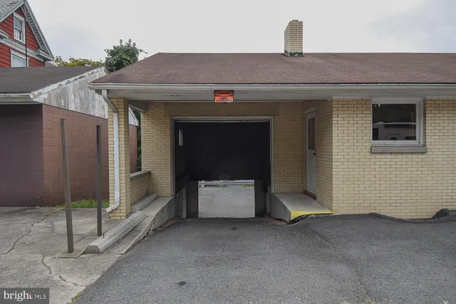 $1,200 | 233 South Mineral Street, Keyser, WV 26726