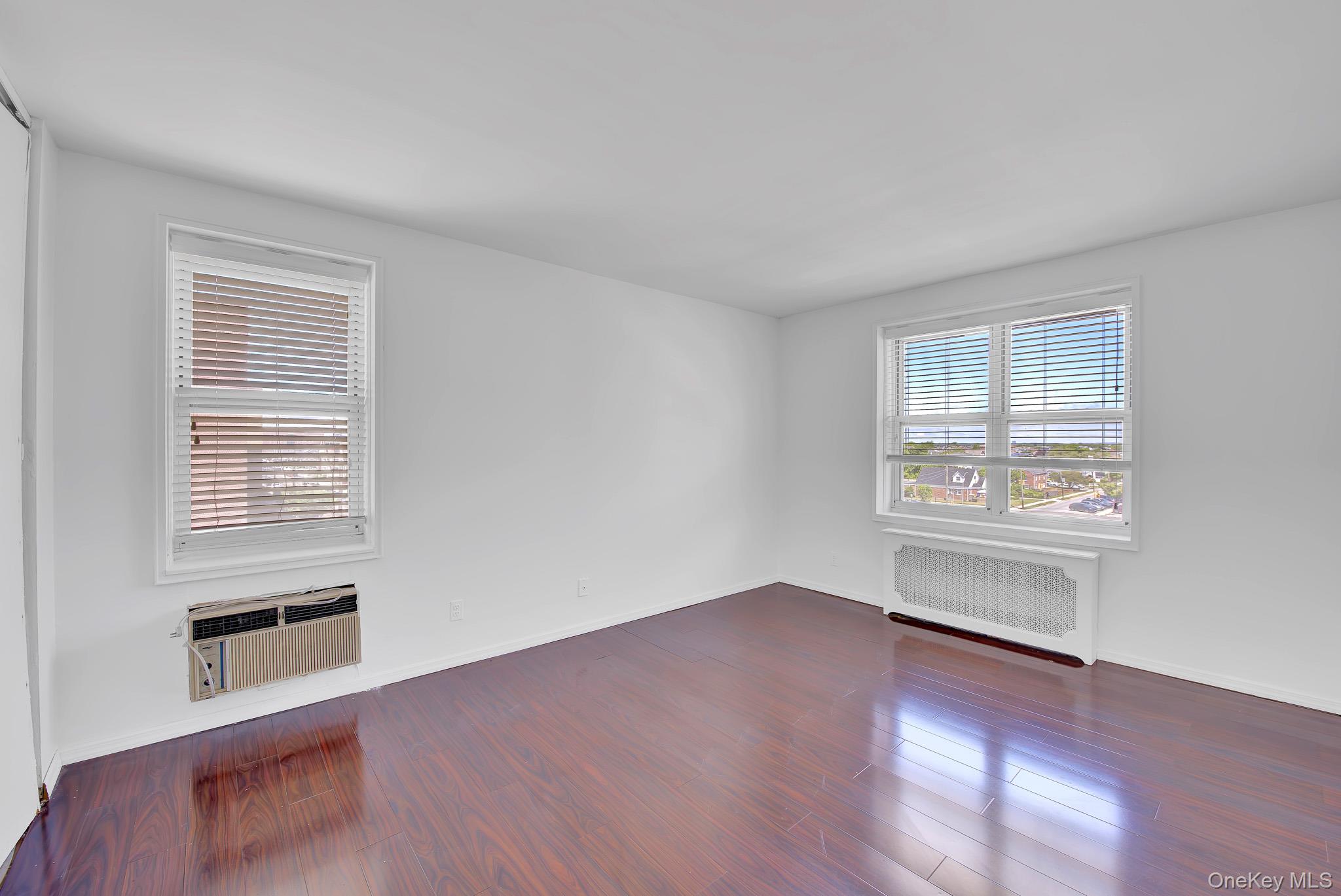 700 Shore Road, Unit 5M Long Beach, NY 11561 - Photo 14 of 34 Bedroom 2