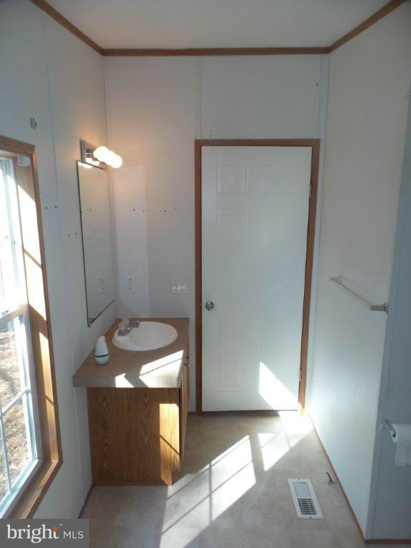 1235 Hudson Road Cambridge, MD 21613 - Photo 13 of 17 Bath (Master)