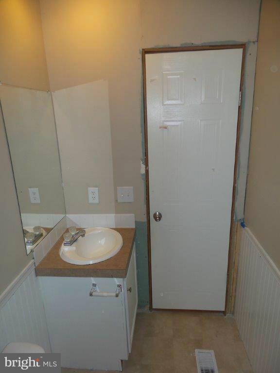 1235 Hudson Road Cambridge, MD 21613 - Photo 17 of 17 Bath