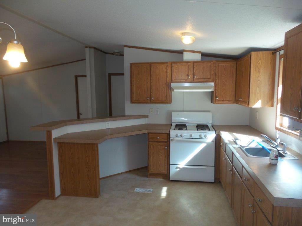 1235 Hudson Road Cambridge, MD 21613 - Photo 8 of 17 Kitchen