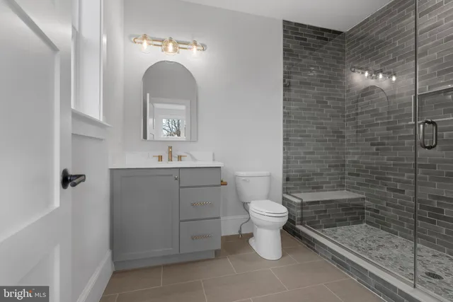 a view of a livingroom with an window