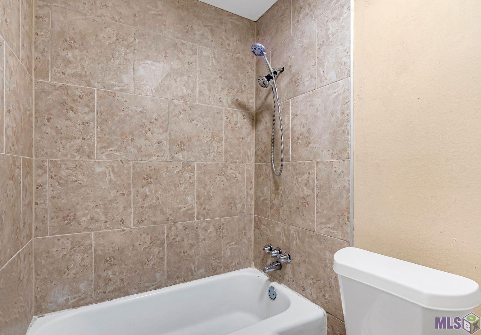 2100 College Drive, Unit 128 Baton Rouge, LA 70808 - Photo 9 of 12