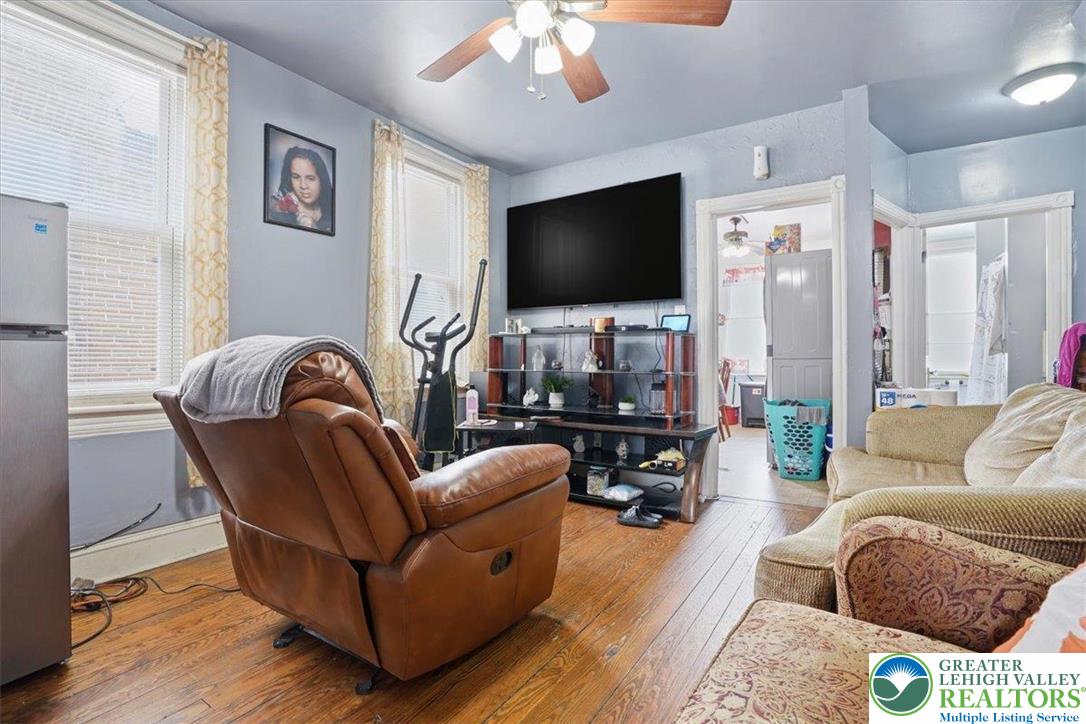 921 Broadway Fountain Hill, PA 18015 - Photo 19 of 93