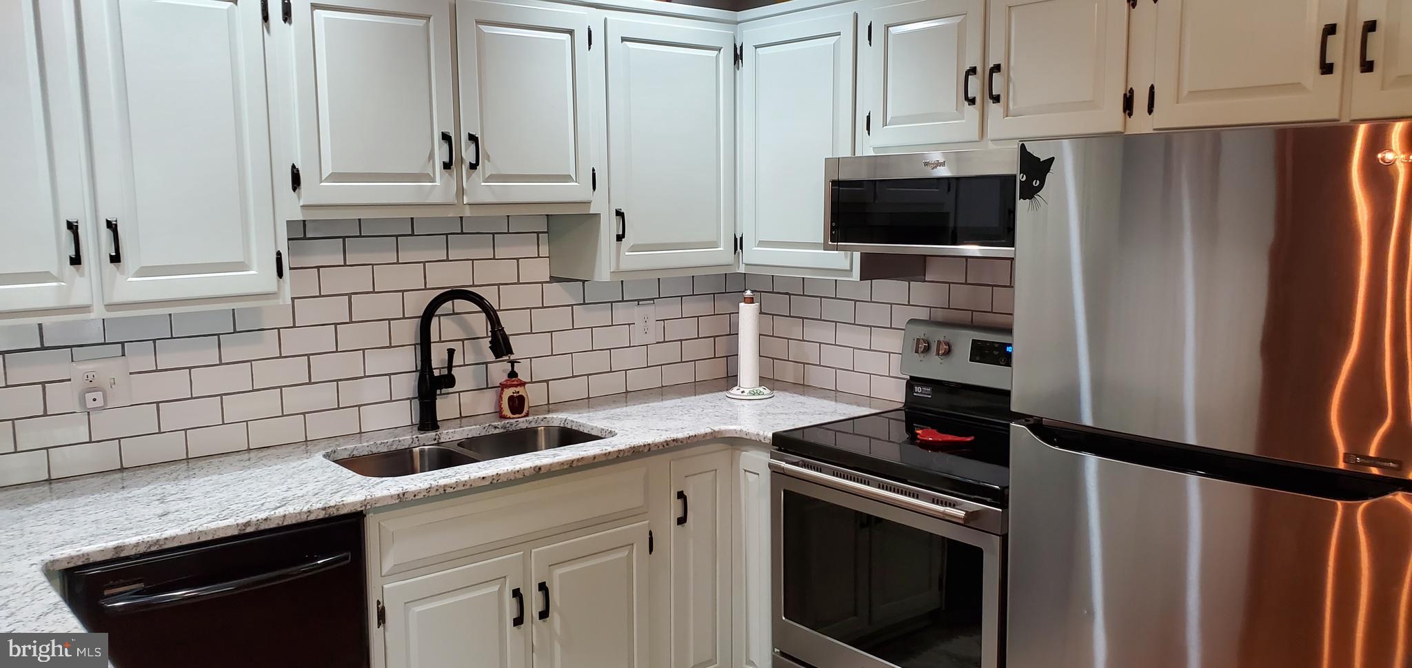1505 Robin Road Coatesville, PA 19320 - Photo 11 of 31 Kitchen