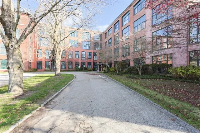 $395,000 | 150 Rumford Avenue, Unit 110, Mansfield, MA 02048