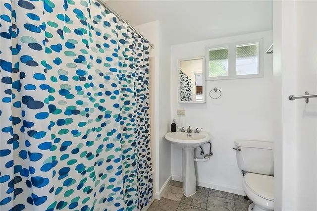 $2,400 | 1469 Annunciation Street, New Orleans, LA 70130