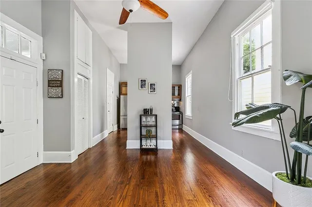 $2,400 | 1469 Annunciation Street, New Orleans, LA 70130