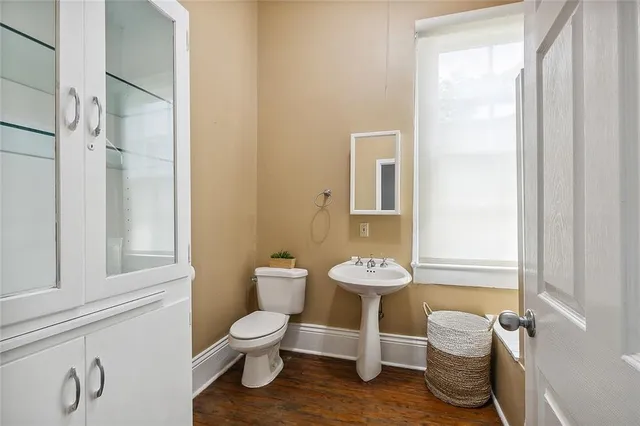 $2,400 | 1469 Annunciation Street, New Orleans, LA 70130