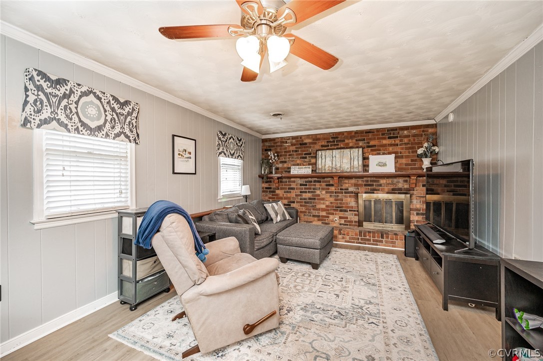 8371 Cardova Road Richmond, VA 23227 - Photo 19 of 25 Family room with propane fireplace
