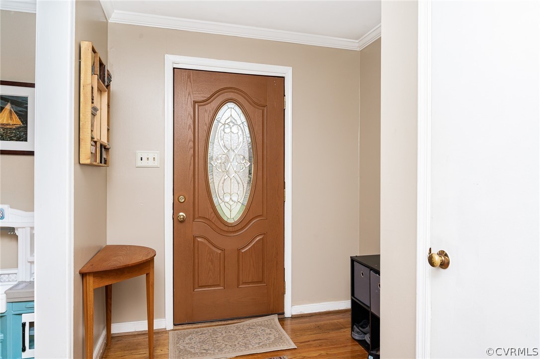 8371 Cardova Road Richmond, VA 23227 - Photo 3 of 25 Foyer area