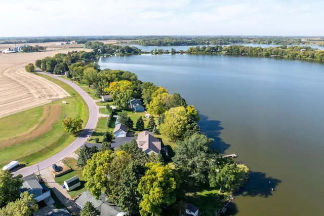 $729,900 | 26728 Sioux Trail, Madison Lake, MN 56063