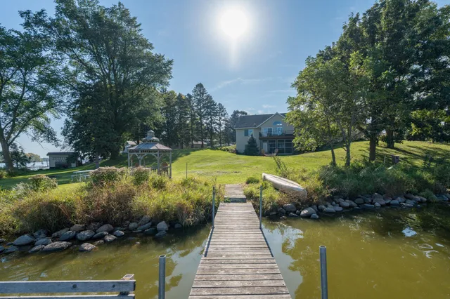 $729,900 | 26728 Sioux Trail, Madison Lake, MN 56063