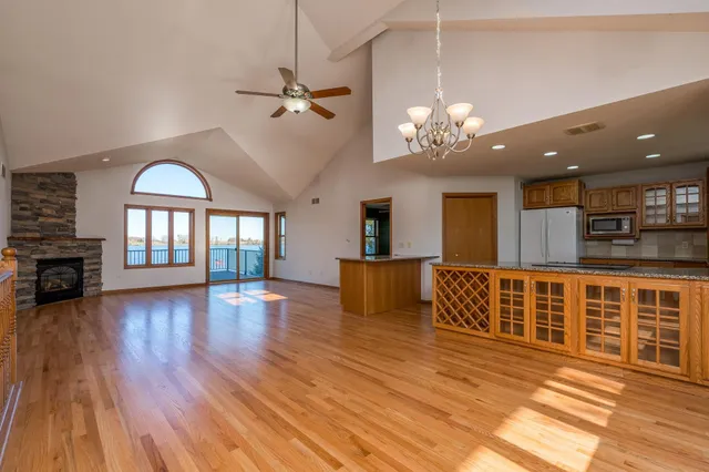 $729,900 | 26728 Sioux Trail, Madison Lake, MN 56063