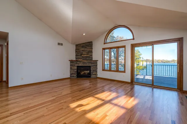 $729,900 | 26728 Sioux Trail, Madison Lake, MN 56063