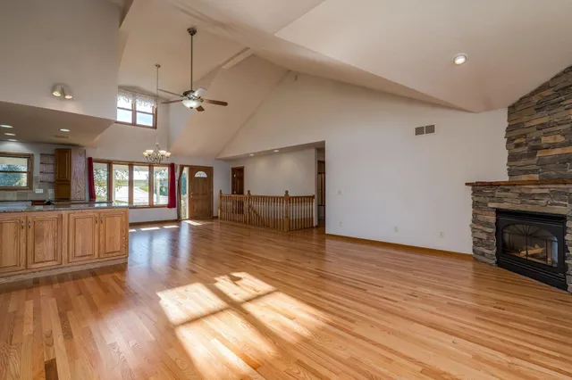 $729,900 | 26728 Sioux Trail, Madison Lake, MN 56063