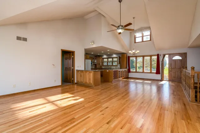 $729,900 | 26728 Sioux Trail, Madison Lake, MN 56063