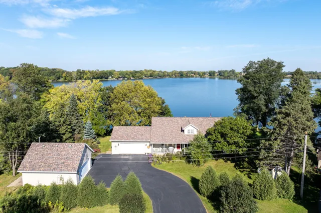 $729,900 | 26728 Sioux Trail, Madison Lake, MN 56063