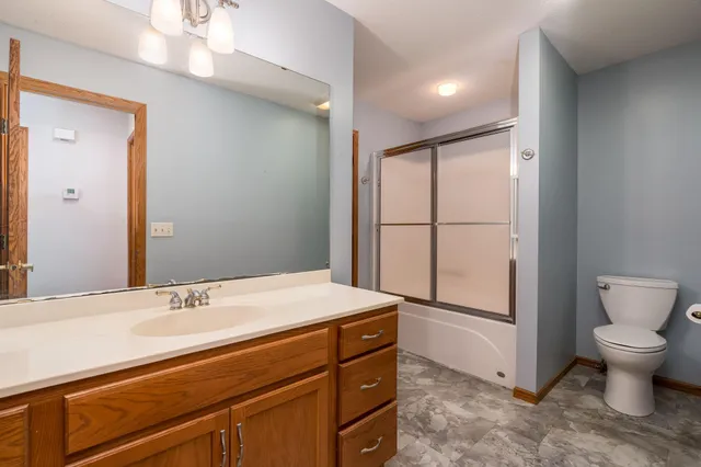 $729,900 | 26728 Sioux Trail, Madison Lake, MN 56063