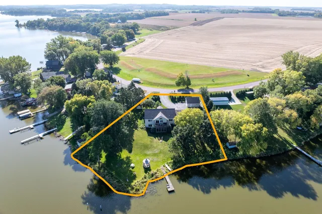 $729,900 | 26728 Sioux Trail, Madison Lake, MN 56063