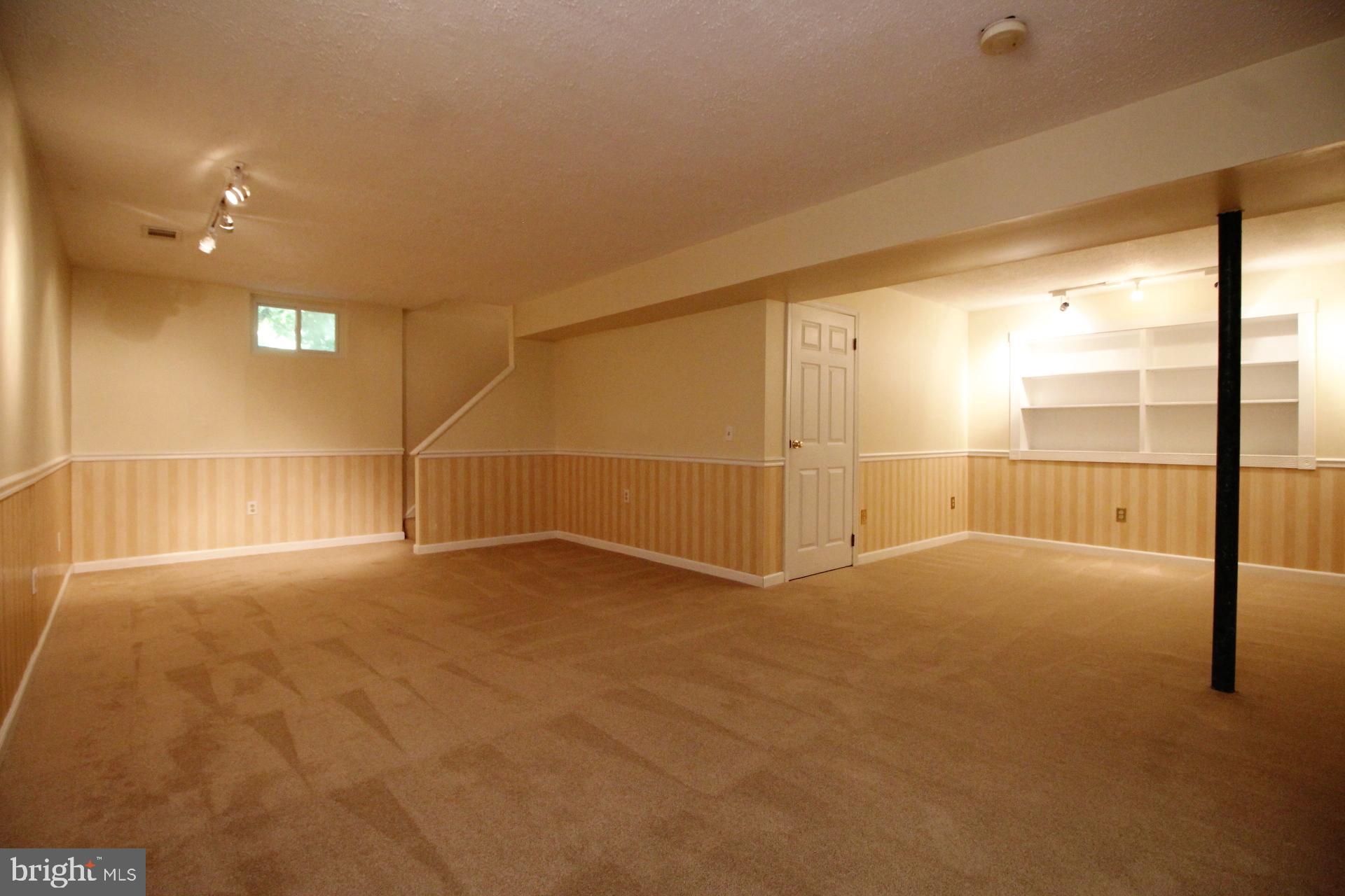 1649 Bennington Hollow Lane Reston, VA 20194 - Photo 23 of 29