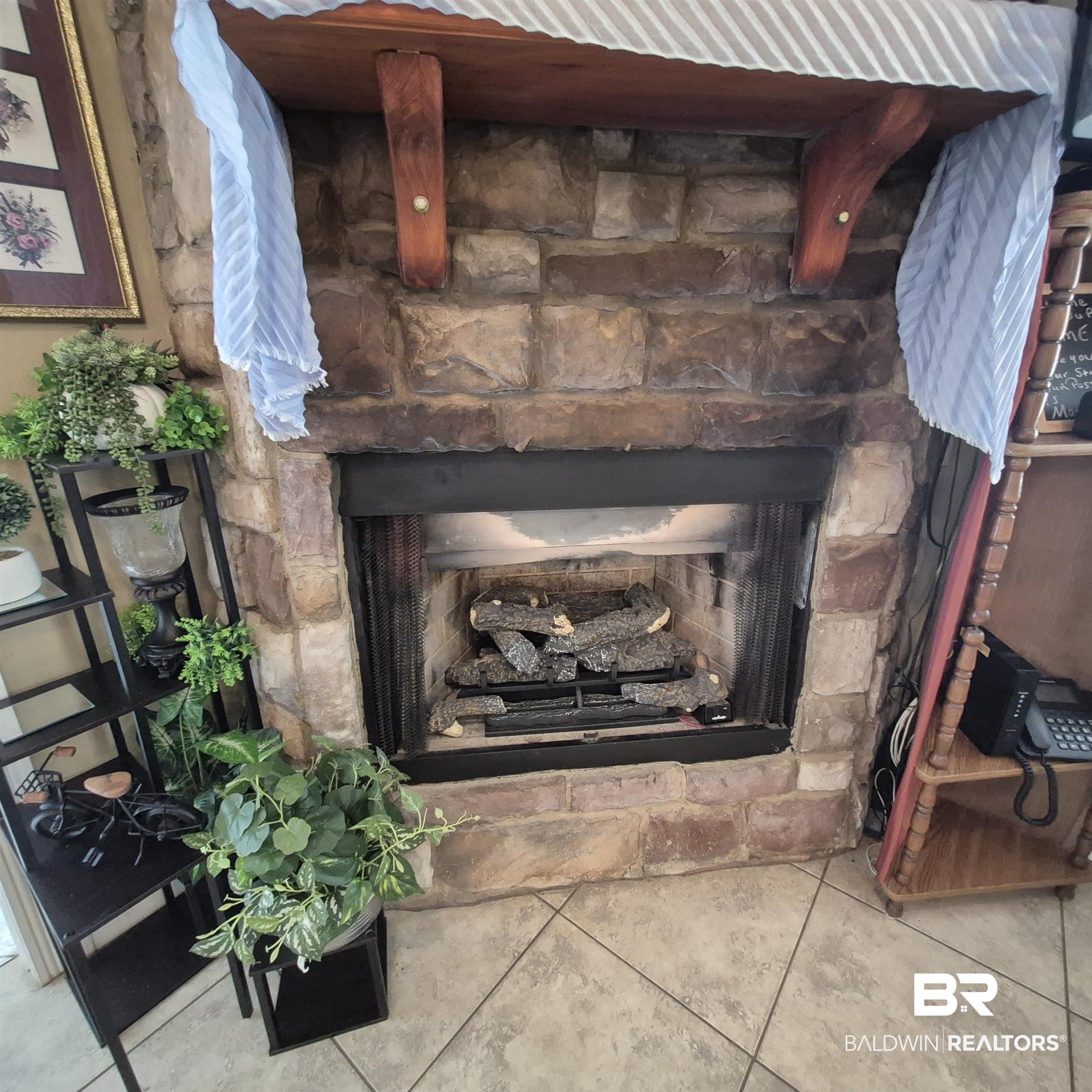 26635 Highway 41 Range, AL 36473 - Photo 10 of 74 Detailed view of a fireplace