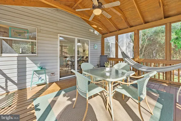 $889,000 | 1431 Flynn Court, Herndon, VA 20170