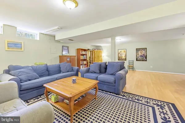 $889,000 | 1431 Flynn Court, Herndon, VA 20170