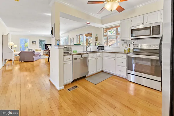 $889,000 | 1431 Flynn Court, Herndon, VA 20170