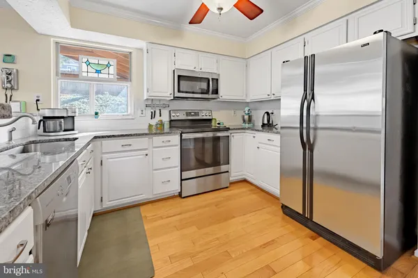$889,000 | 1431 Flynn Court, Herndon, VA 20170