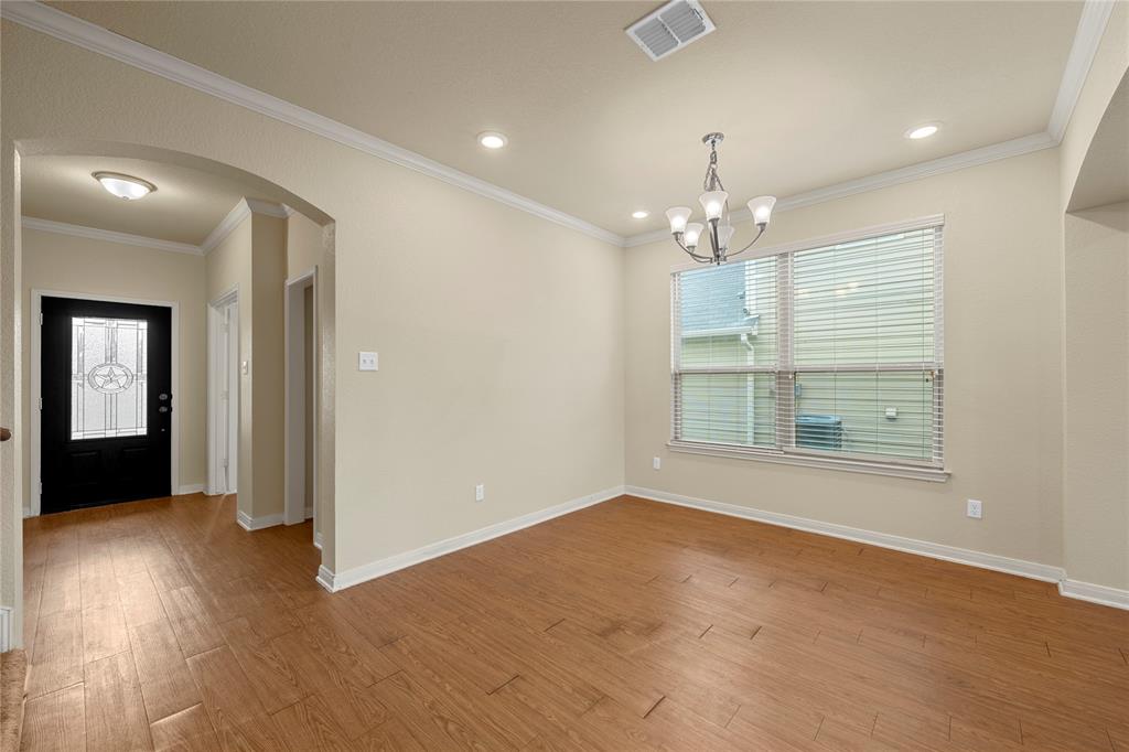 10249 Biltmore Drive Waco, TX 76708 - Photo 5 of 32