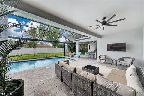 $599,900 | 3833 Southwest 14th Place, Cape Coral, FL 33914