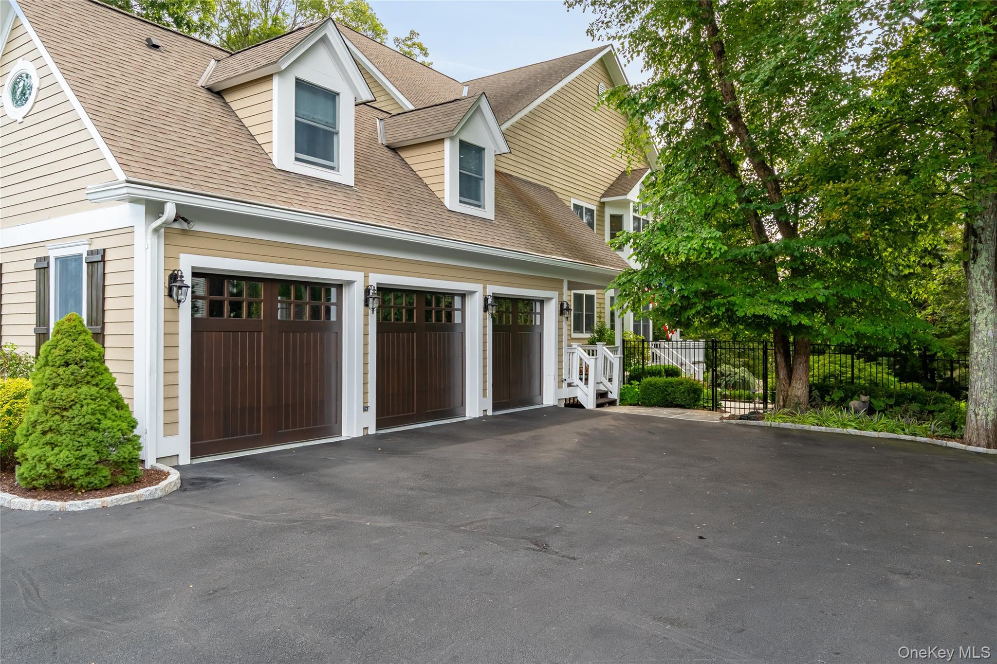 6 Gooler Court Stony Point, NY 10980 - Photo 39 of 50 Mahogany Garage doors with driveway