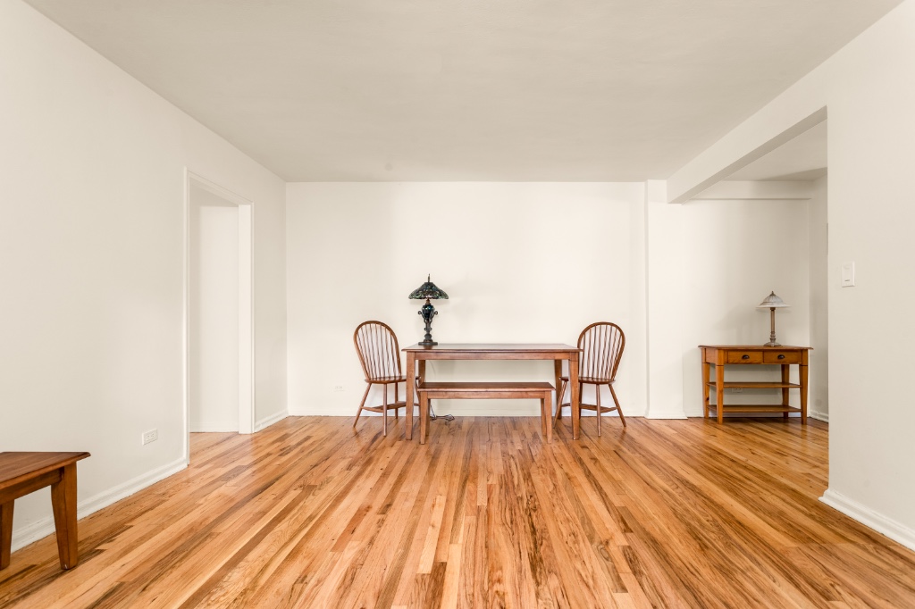 5610 Netherland Avenue, Unit 1G Bronx, NY 10471 - Photo 5 of 17 a view of a workspace