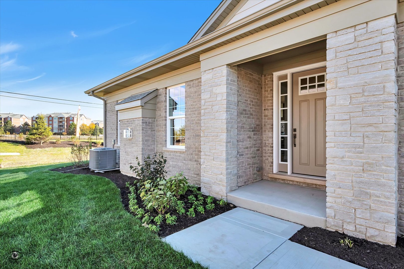 8022 Bradley Drive Tinley Park, IL 60487 - Photo 2 of 28