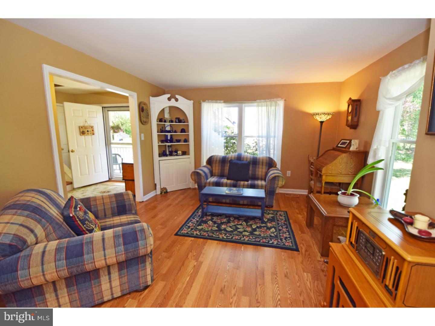 73 Delaware Road Lambertville, NJ 08530 - Photo 4 of 25